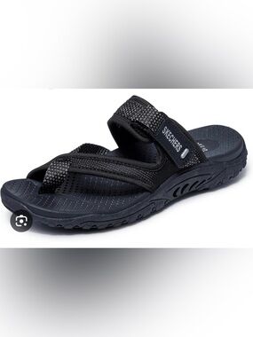 Skechers Black on black reggae trail candles NWT.